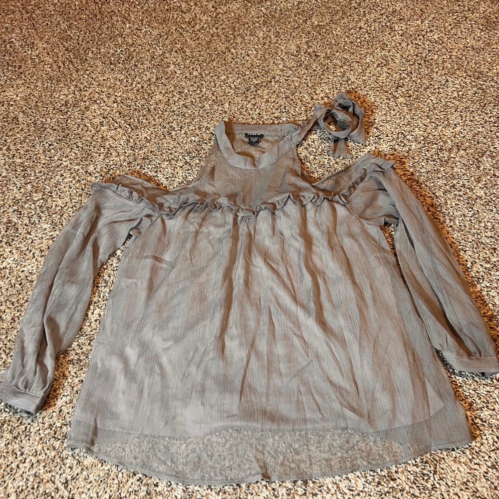 Torrid Cold‎ Shoulder Ruffle Tie Neck Long Sleeve Top Blouse Gray Size 00